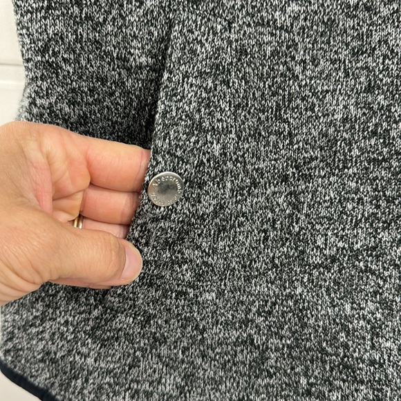 Abercrombie & Fitch Sherpa Lined Knit and Quilted Vest - Picture 4 of 8